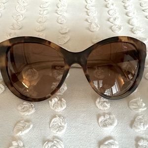 Burberry Cat Eye Sunglasses. Acrylic , matte tortes shell. Brand new.solid fit.